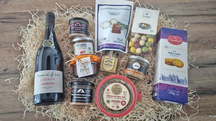 Grand coffret cadeau Touraine: 11 spécialités artisanales et vin de Chinon AOP