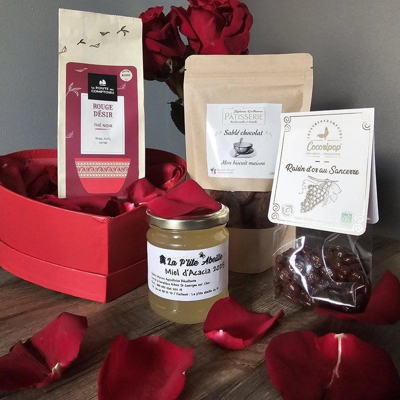 Coffret cadeau gourmand Rouge Désir avec thé noir bio, miel de Touraine, sablés et raisins au Sancerre.