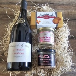 Panier garni Escapade Authentique : vin Chinon Grand Or 2025, terrines, sablés